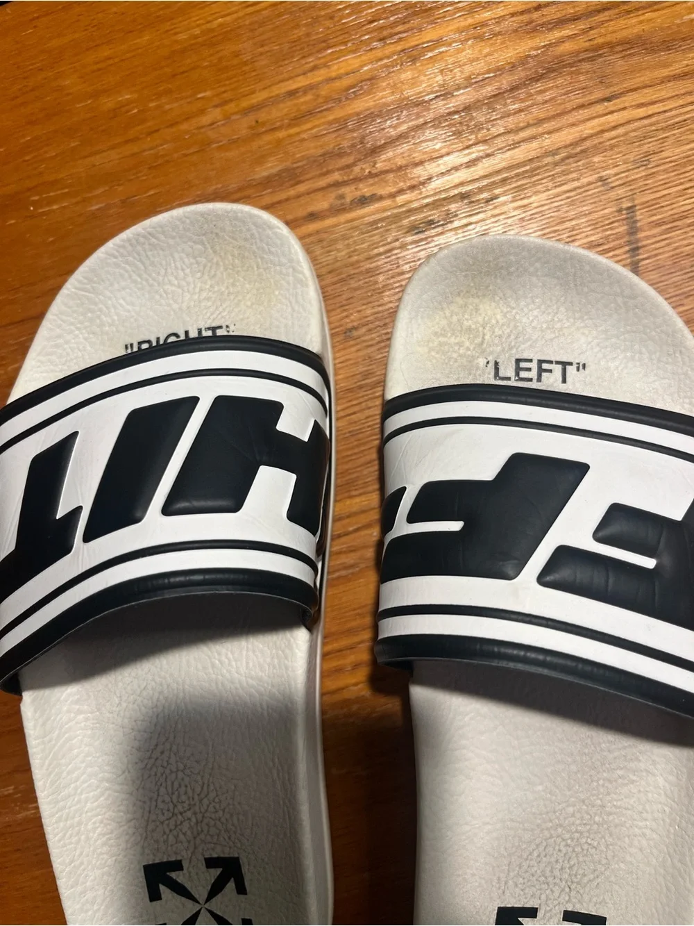OFFWHITE Men’s Logo Pool White & Black Faux leather upper w/ rubber sole Slider